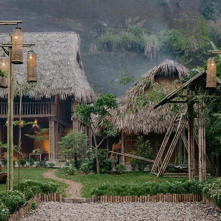 Dinh Gia Trang - Homestay & Coffee The Ruong Exterior photo