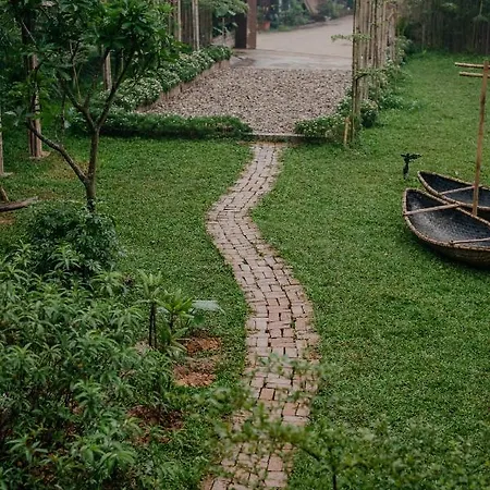 Dinh Gia Trang - Homestay & Coffee The Ruong Exterior photo