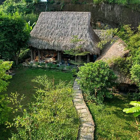 Dinh Gia Trang - Homestay & Coffee The Ruong Exterior photo